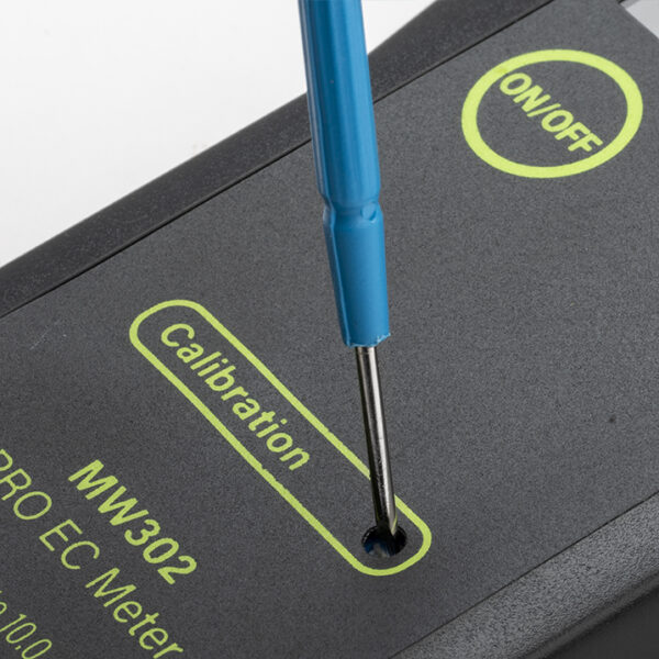 Medidor de Conductividad Milwaukee MW302 Pro: Innovador y Preciso para tu Agricultura - Imagen 2
